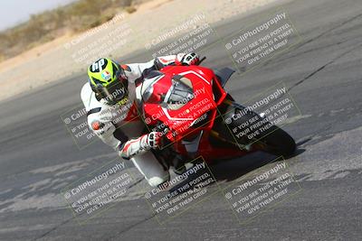 media/Mar-28-2022-Superbike Trackdays (Mon) [[b8603d0f67]]/Open Track Time/Turn 3 Inside/